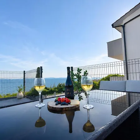 Appartement Blue Pearl Exclusive - First Row To The Sea With Spa, Znjan Beach,1st Floor *