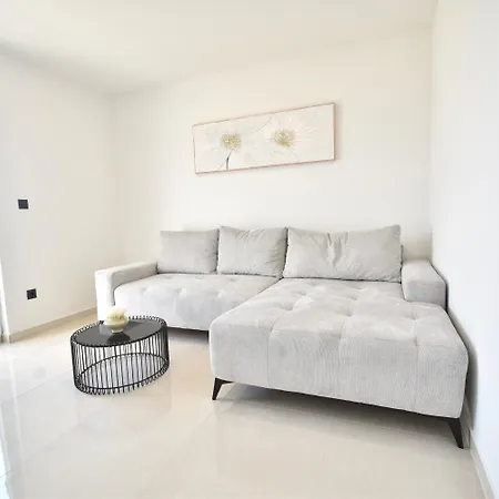 Blue Pearl Exclusive - First Row To The Sea With Spa, Znjan Beach,1st Floor Appartement *