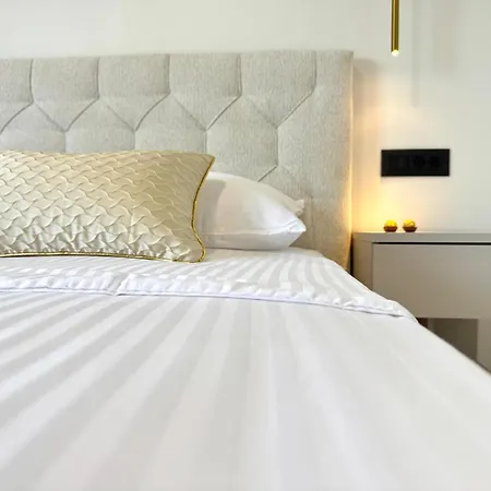 Blue Pearl Exclusive - First Row To The Sea With Spa, Znjan Beach,1st Floor Split